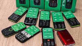 Сколько контактов помещается на SIM-карте МегаФон в Империя сумок